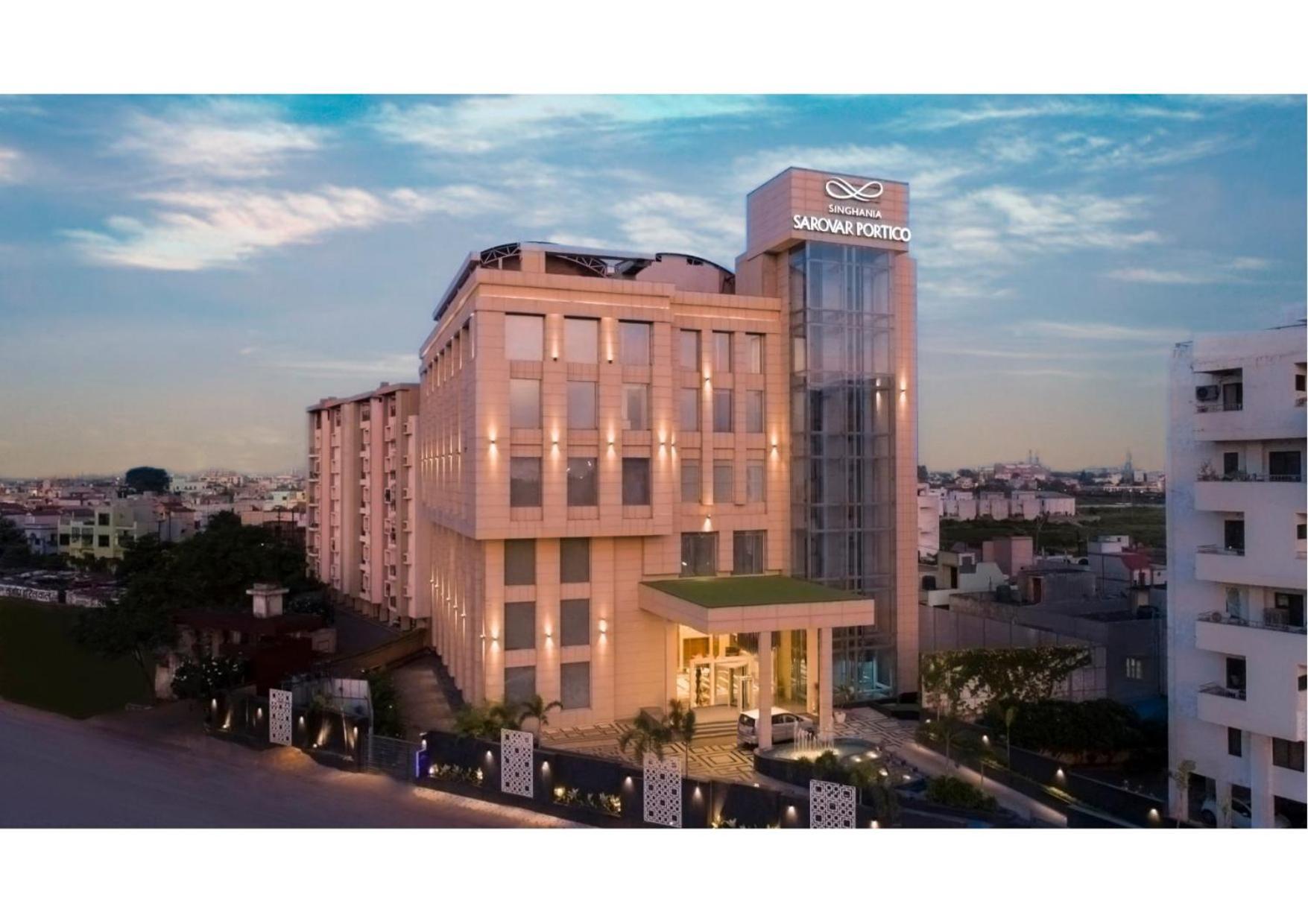 فندق سينجانيا ساروفار بورتيكو Rāipur المظهر الخارجي الصورة